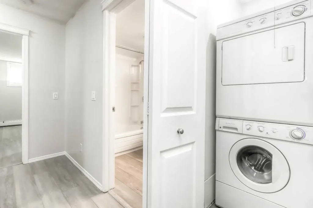 626 2 Avenue NE Calgary AB T2E0E8