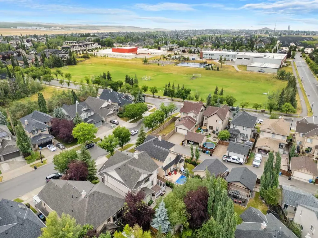 60 Welcome Place SW Calgary AB T3H 4W1