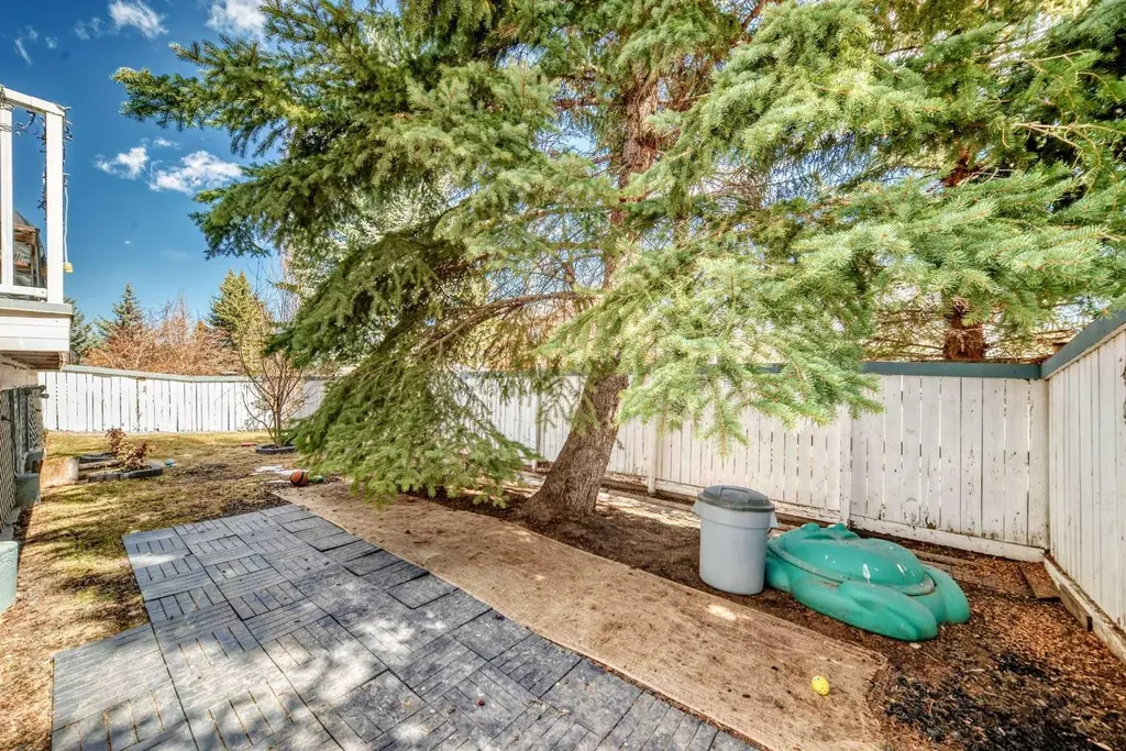 36 Shannon Road SW Calgary AB T2Y 2z6