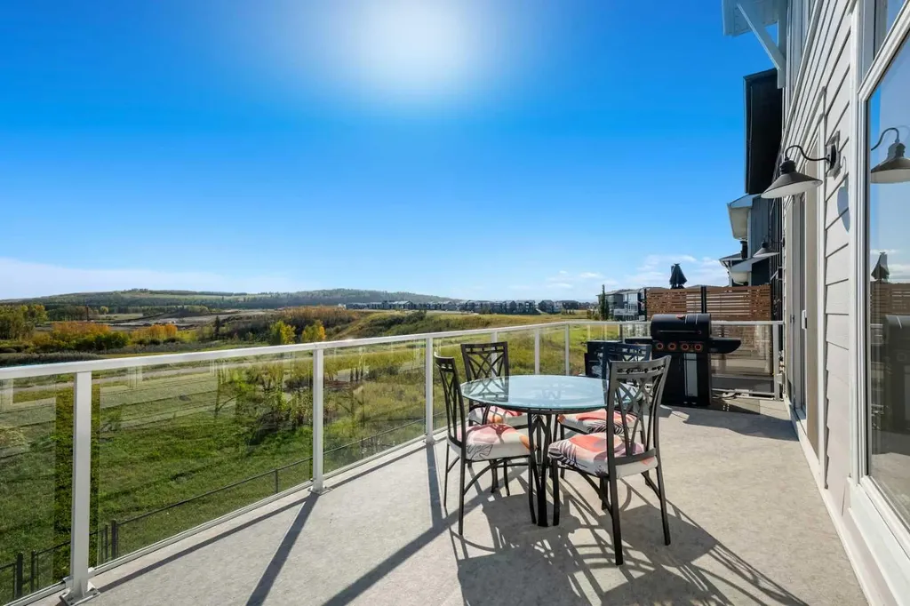 51 Creekstone Way SW Calgary AB T2X 4R4