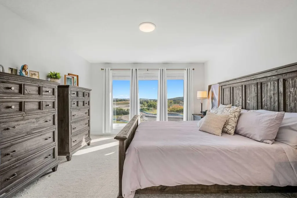 51 Creekstone Way SW Calgary AB T2X 4R4