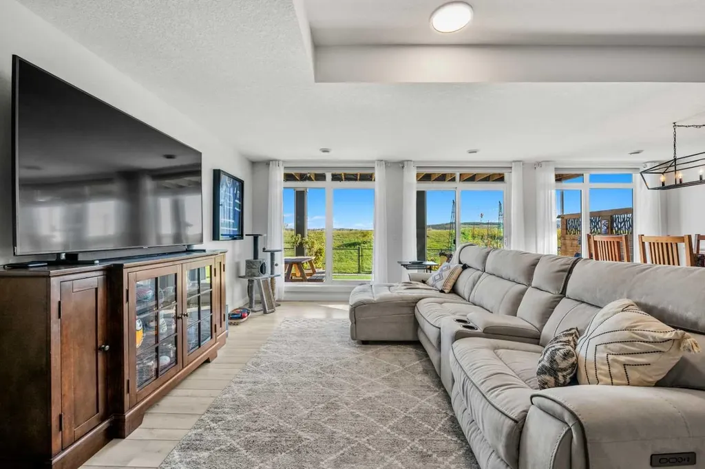 51 Creekstone Way SW Calgary AB T2X 4R4