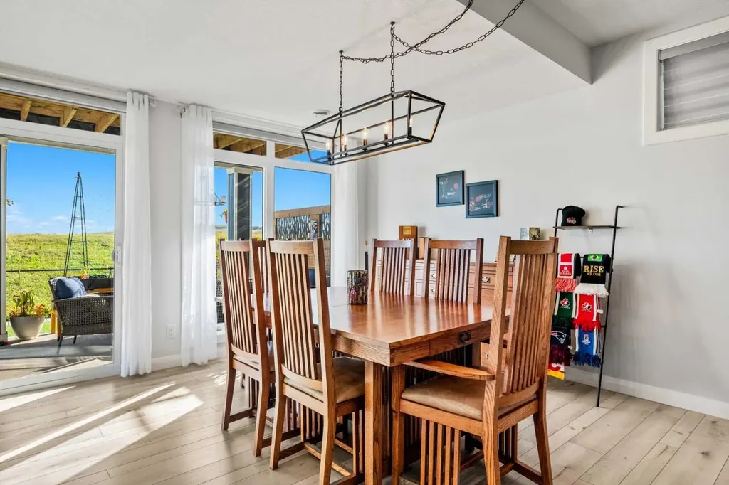 51 Creekstone Way SW Calgary AB T2X 4R4