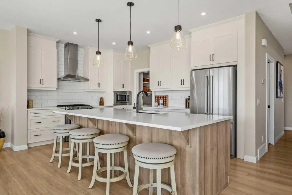 51 Creekstone Way SW Calgary AB T2X 4R4