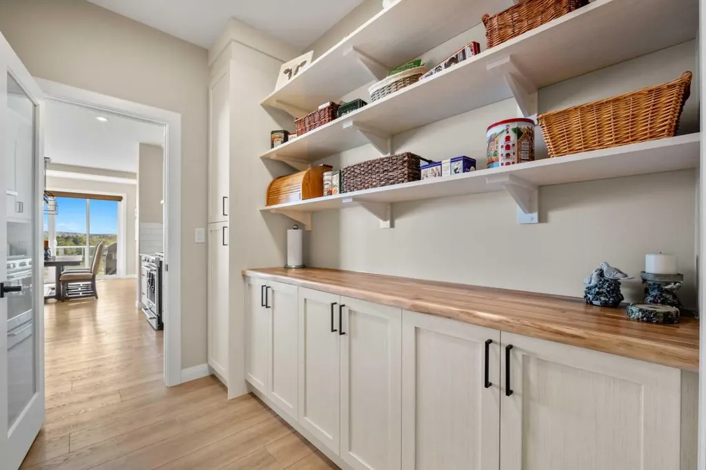 51 Creekstone Way SW Calgary AB T2X 4R4