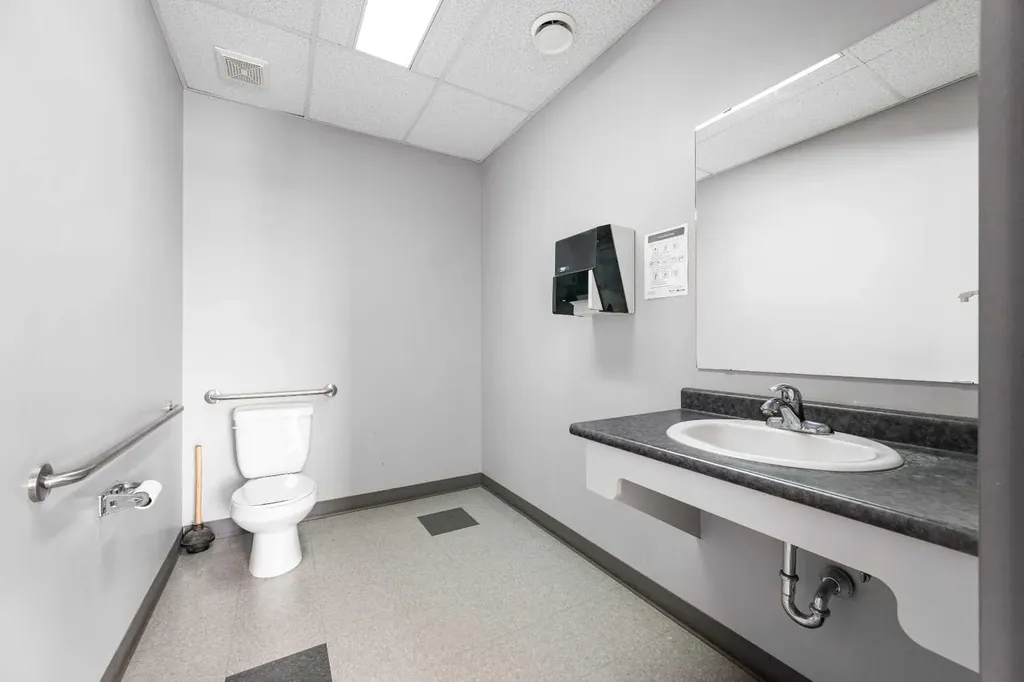 1724 50 Avenue Lloydminster AB T9V 0Y1