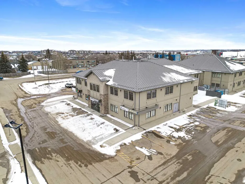 1724 50 Avenue Lloydminster AB T9V 0Y1