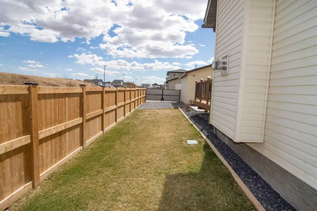 2275 Reunion Street NW Airdrie AB T4B 0M7