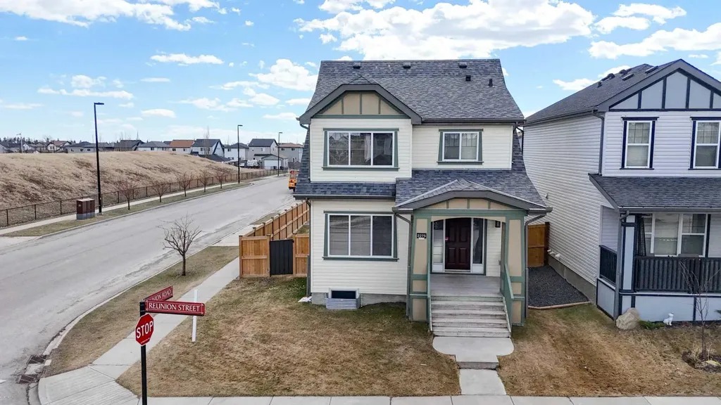 2275 Reunion Street NW Airdrie AB T4B 0M7