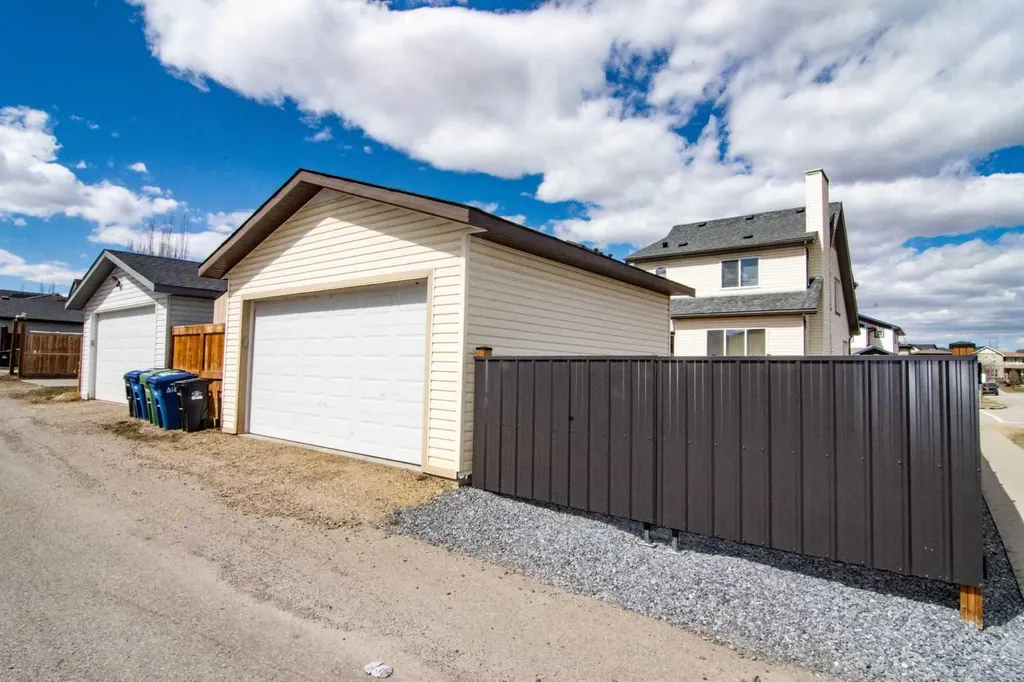 2275 Reunion Street NW Airdrie AB T4B 0M7