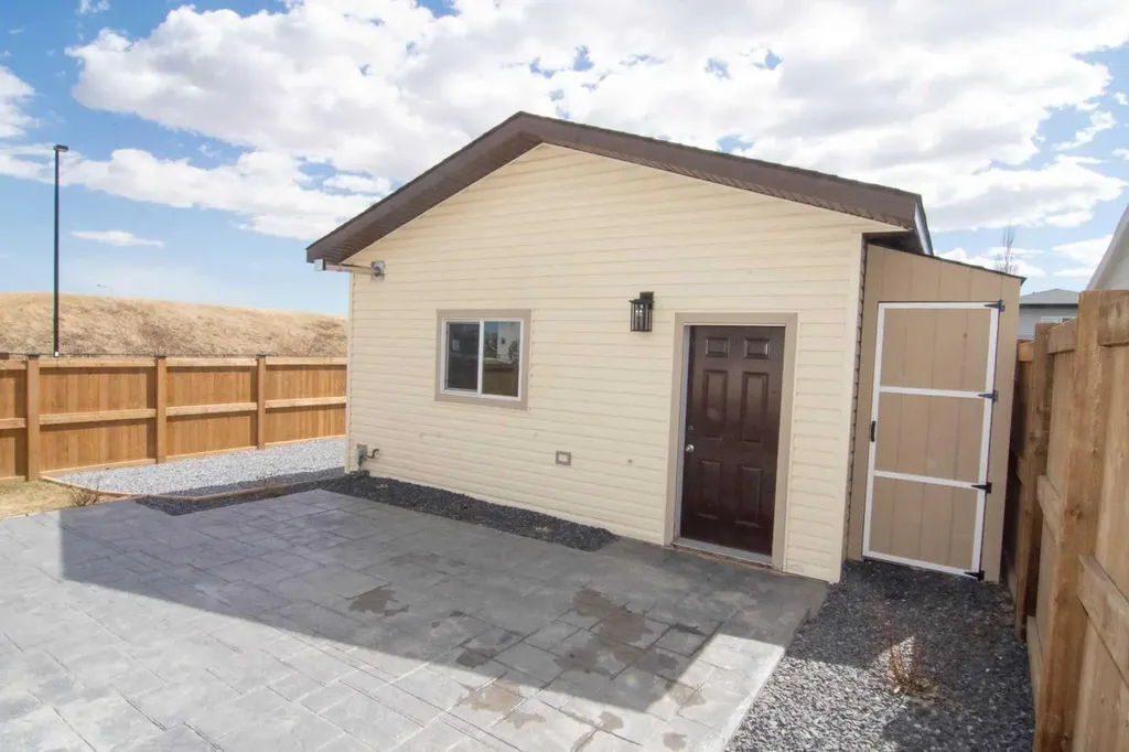 2275 Reunion Street NW Airdrie AB T4B 0M7