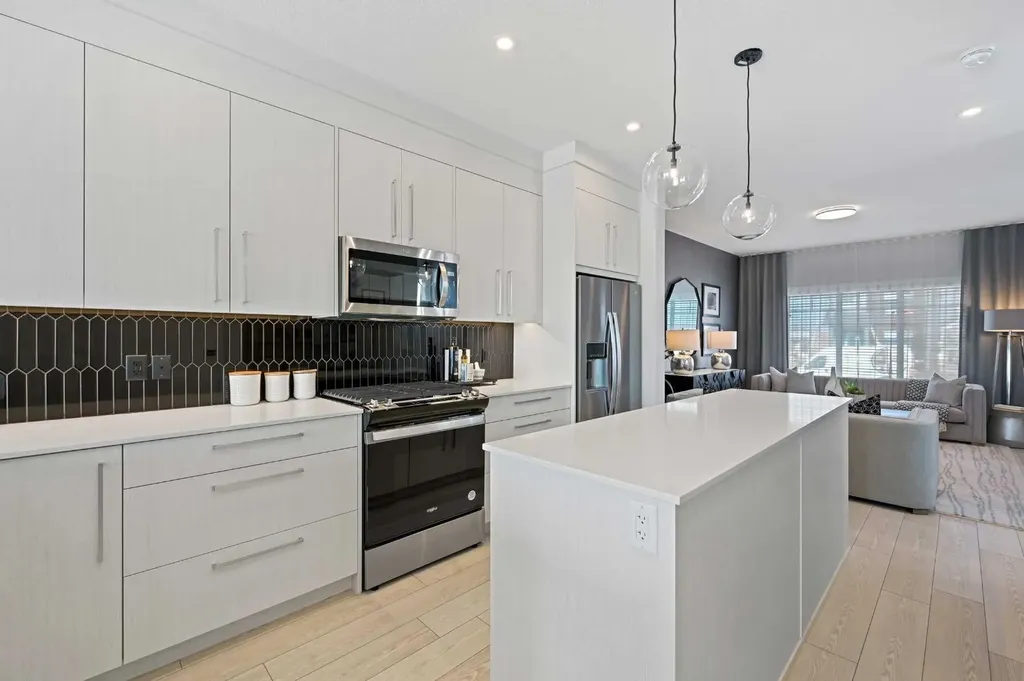 9941 Huxbury Drive NE Calgary AB T2A 8C3