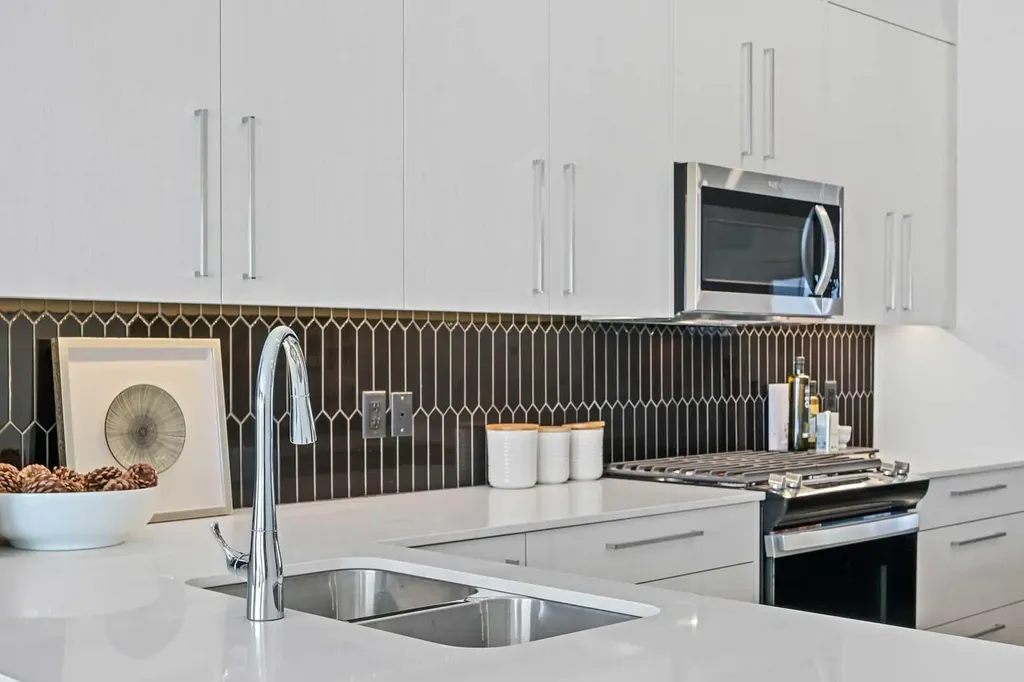 9941 Huxbury Drive NE Calgary AB T2A 8C3