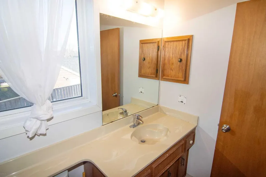 27 Taraglen Court NE Calgary AB T3J2M6