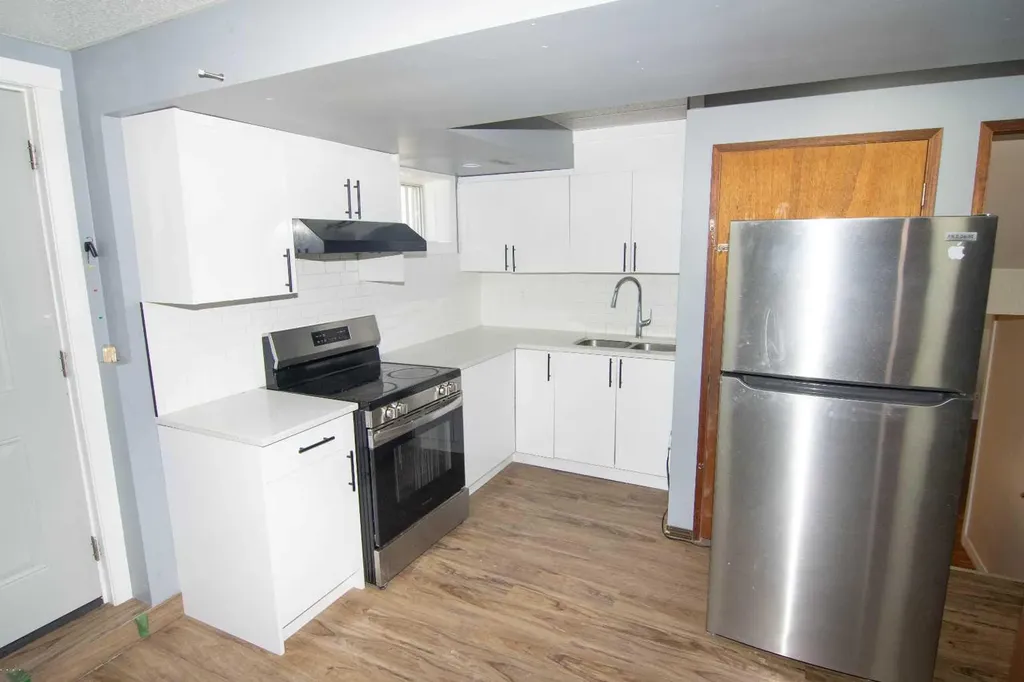 27 Taraglen Court NE Calgary AB T3J2M6