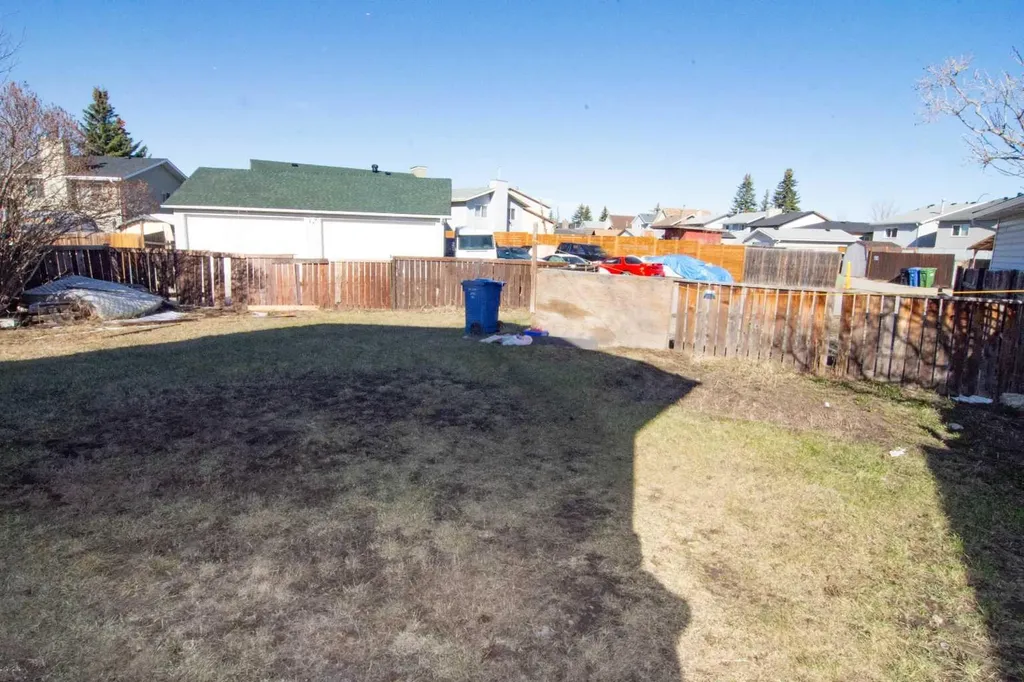27 Taraglen Court NE Calgary AB T3J2M6