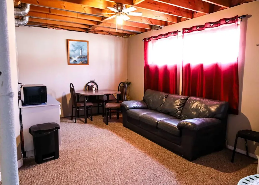 11237 91 Street Peace River AB T8S 1P7