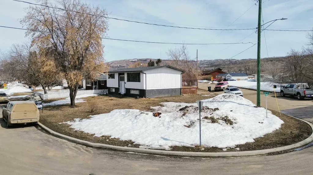 11237 91 Street Peace River AB T8S 1P7