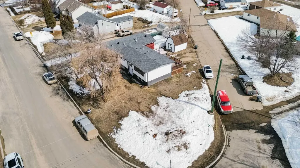 11237 91 Street Peace River AB T8S 1P7