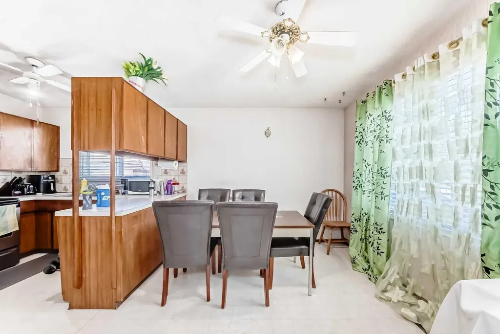 2106 24 Street S Lethbridge AB T1k 2M5