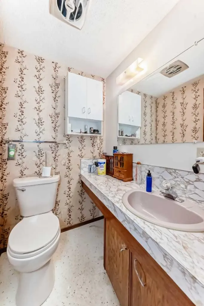 2106 24 Street S Lethbridge AB T1k 2M5