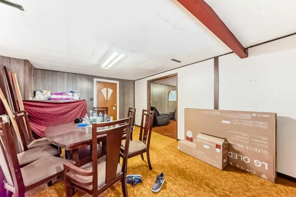 2106 24 Street S Lethbridge AB T1k 2M5