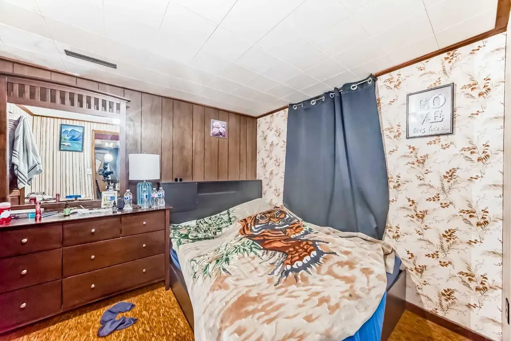 2106 24 Street S Lethbridge AB T1k 2M5