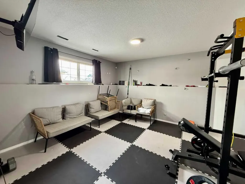 106 Atkinson Lane Fort Mcmurray AB t9j1g8