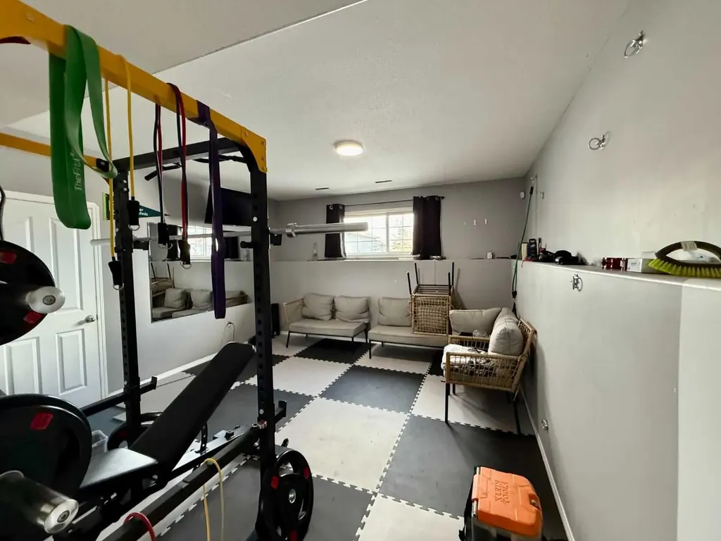 106 Atkinson Lane Fort Mcmurray AB t9j1g8