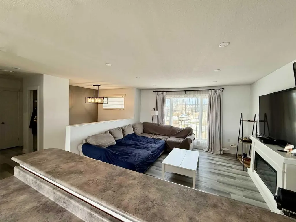 106 Atkinson Lane Fort Mcmurray AB t9j1g8