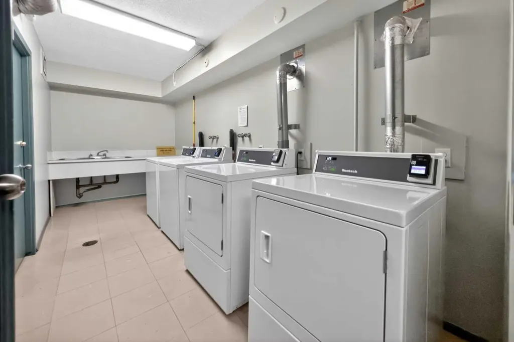 231 Heritage Drive SE Calgary AB T2H 1N1
