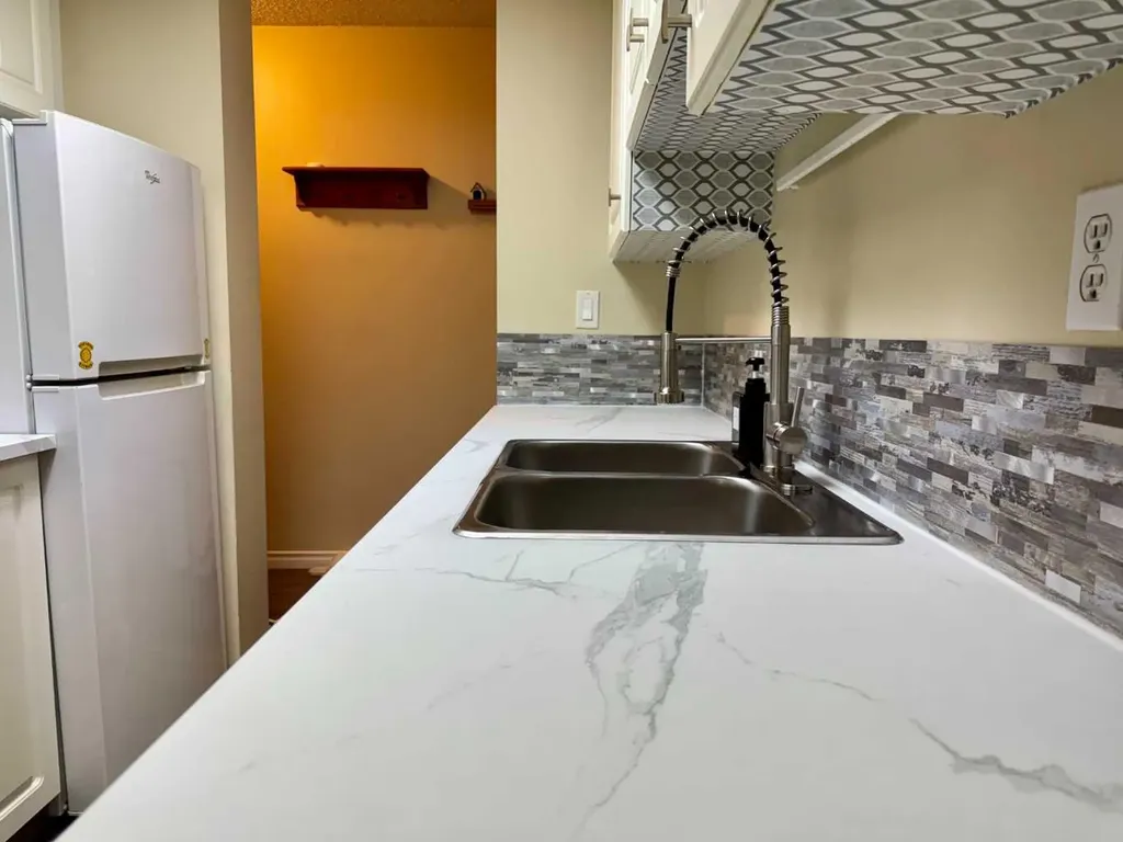 231 Heritage Drive SE Calgary AB T2H 1N1