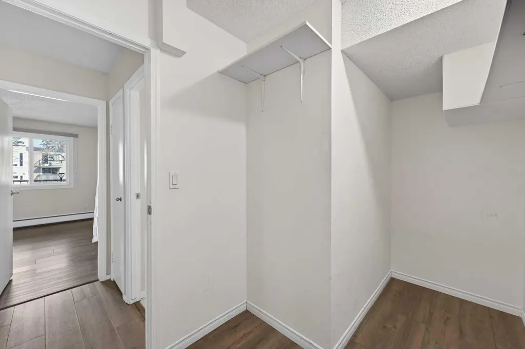 231 Heritage Drive SE Calgary AB T2H 1N1