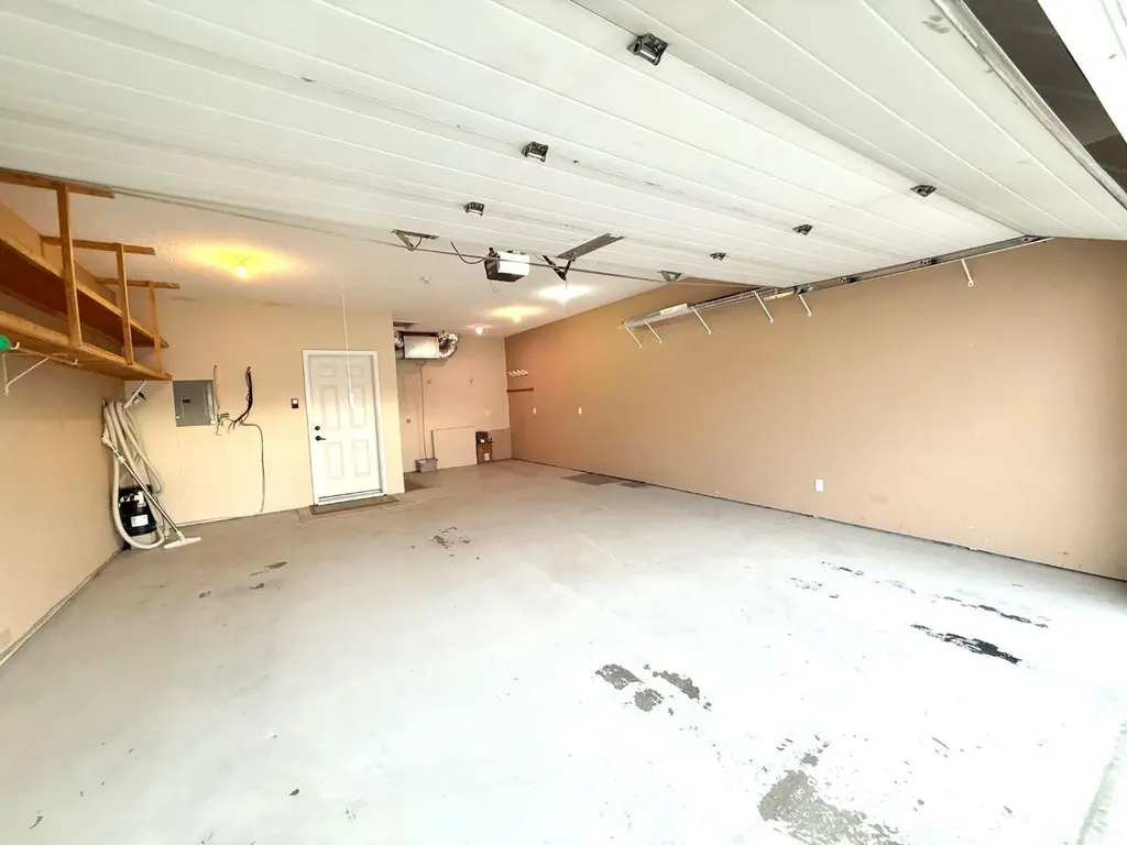 501 Sunvale Crescent NE High River AB T1V 0E8