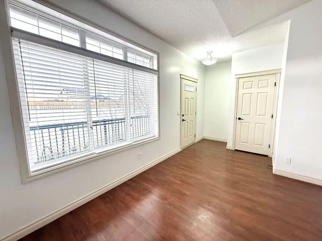 501 Sunvale Crescent NE High River AB T1V 0E8