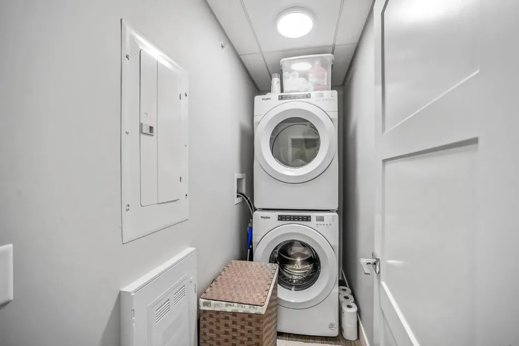 8355 19 Avenue SW Calgary AB T3H 6G3