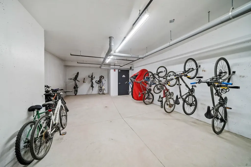 8355 19 Avenue SW Calgary AB T3H 6G3
