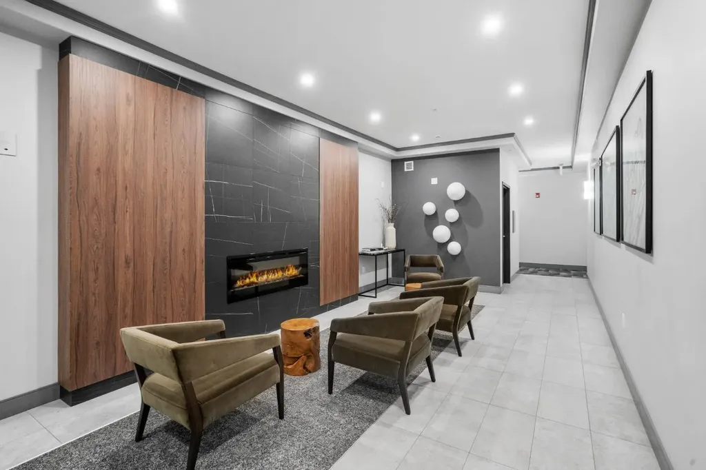 8355 19 Avenue SW Calgary AB T3H 6G3
