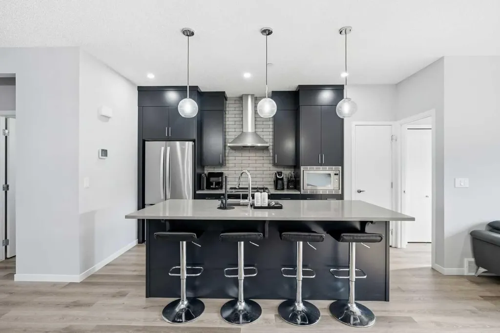 49 Lucas Grove NW Calgary AB T3P 1R4