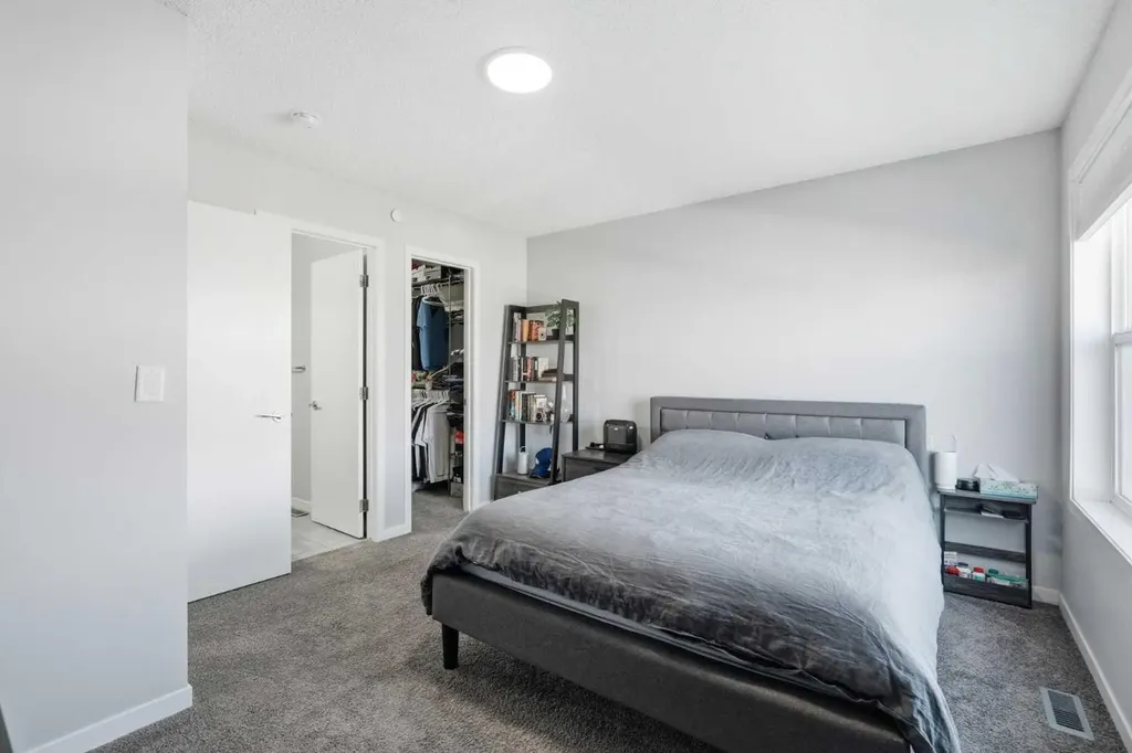 49 Lucas Grove NW Calgary AB T3P 1R4