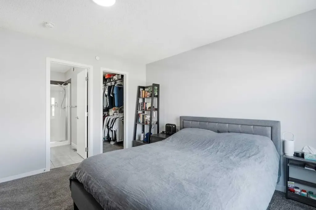 49 Lucas Grove NW Calgary AB T3P 1R4