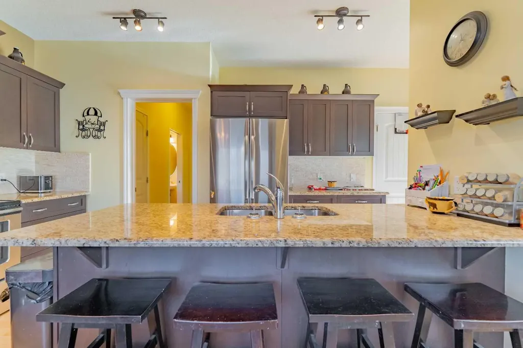 142 West Pointe Circle Cochrane AB T4C 0C2