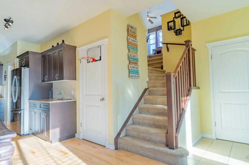 142 West Pointe Circle Cochrane AB T4C 0C2