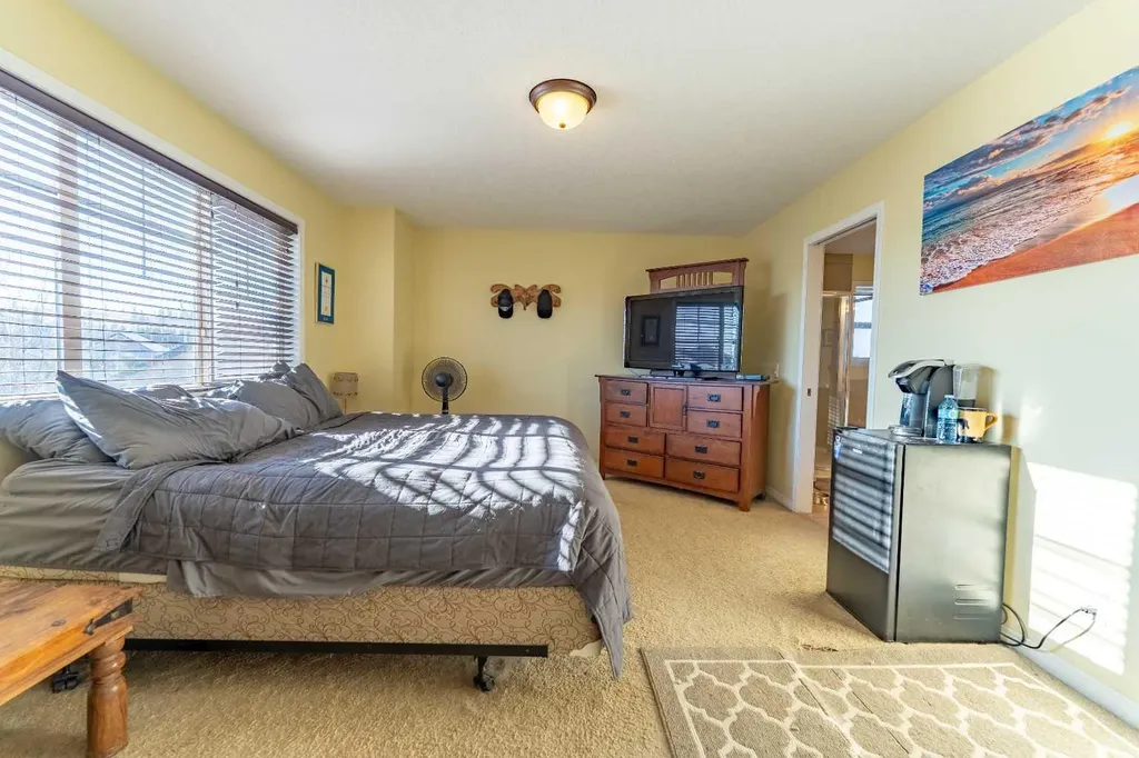 142 West Pointe Circle Cochrane AB T4C 0C2