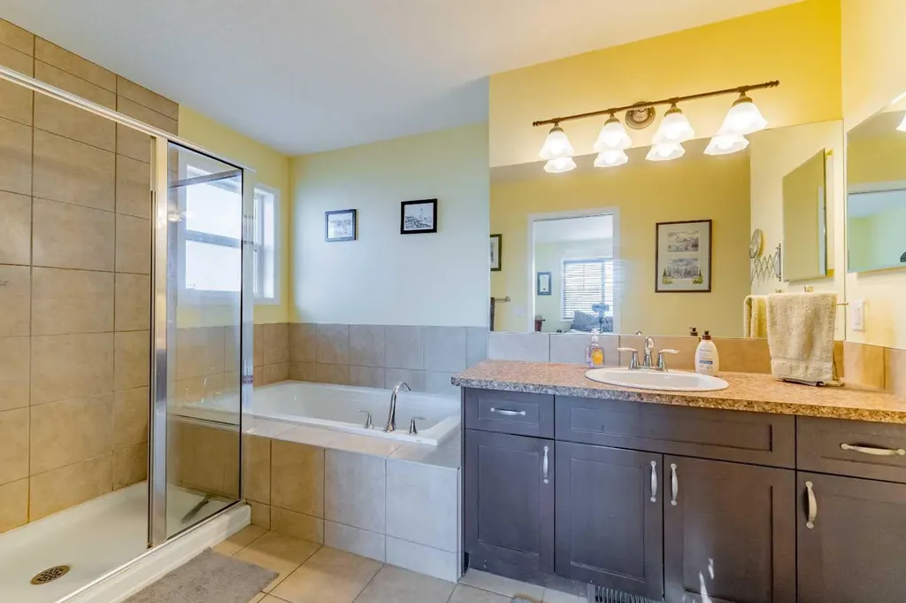 142 West Pointe Circle Cochrane AB T4C 0C2