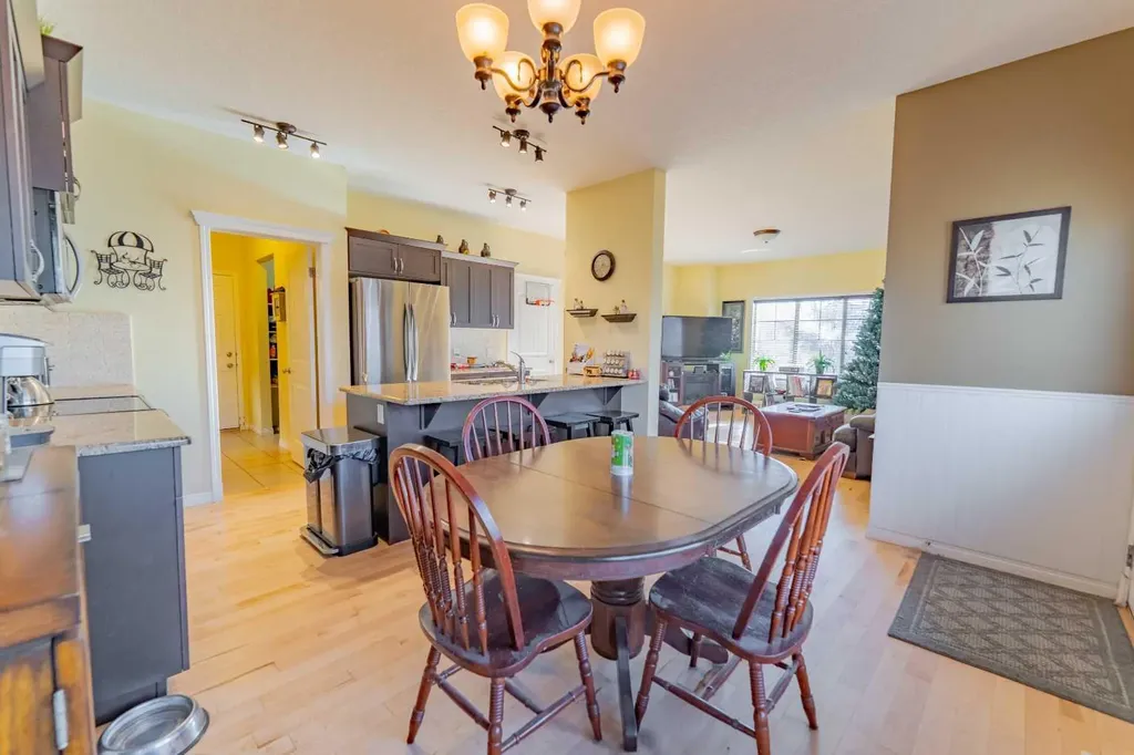 142 West Pointe Circle Cochrane AB T4C 0C2