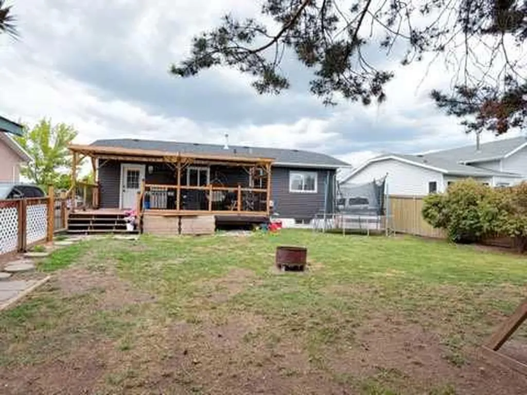 8218 Mission Heights Drive Grande Prairie AB T8W 2A5
