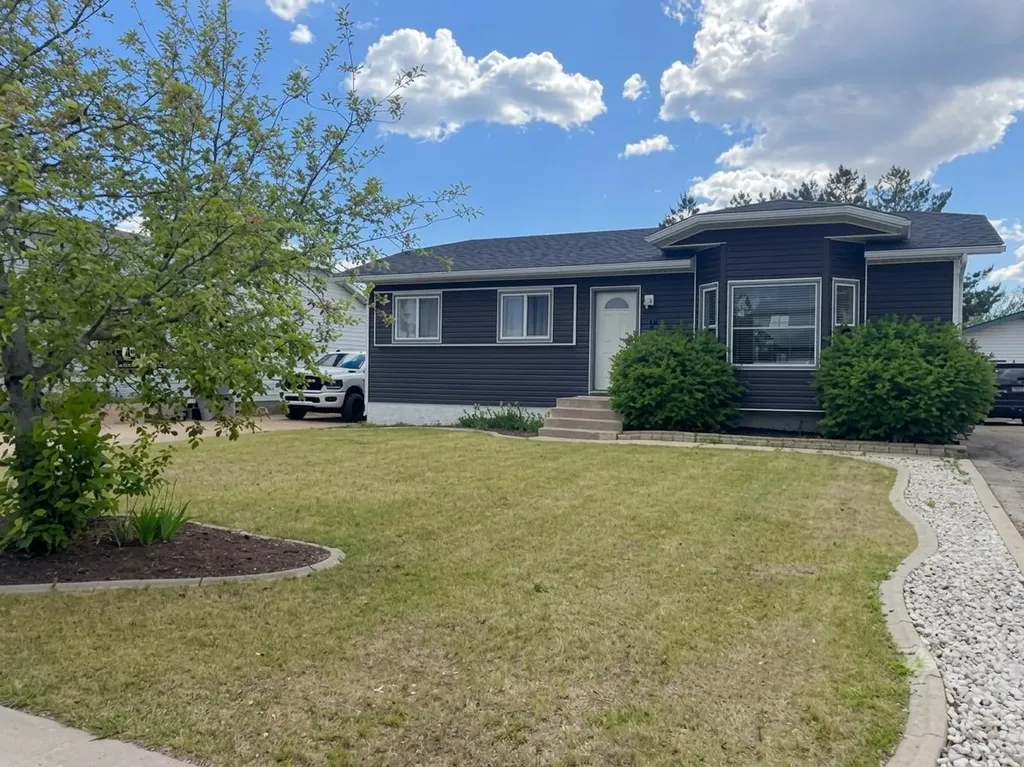 8218 Mission Heights Drive Grande Prairie AB T8W 2A5