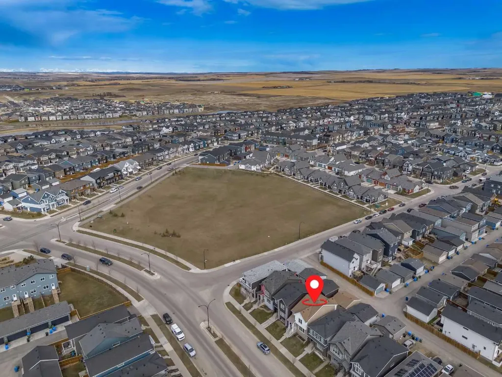 226 148 Avenue NW Calgary AB T3P 1N1