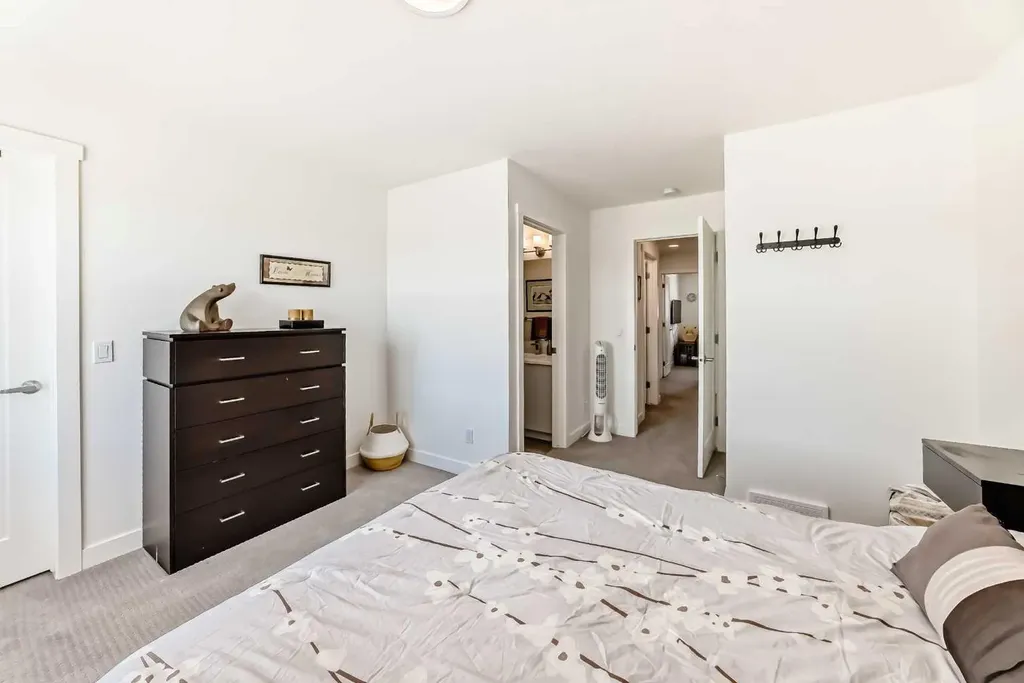 52 Walden Lane SE Calgary AB T2X 2A7